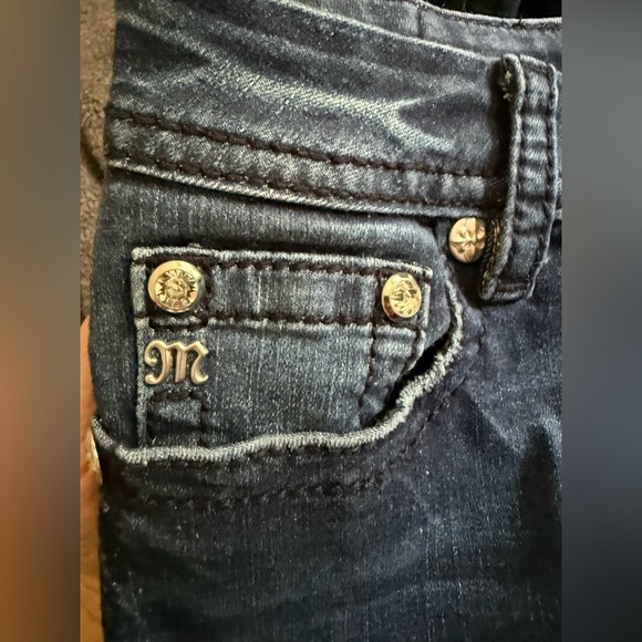 Miss Me Indigo Jeans with Metallic Details Easy Skinny size 29 - Picture 2 of 9